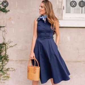 NWT Gal meets glam Rose dress in Navy - SZ 2